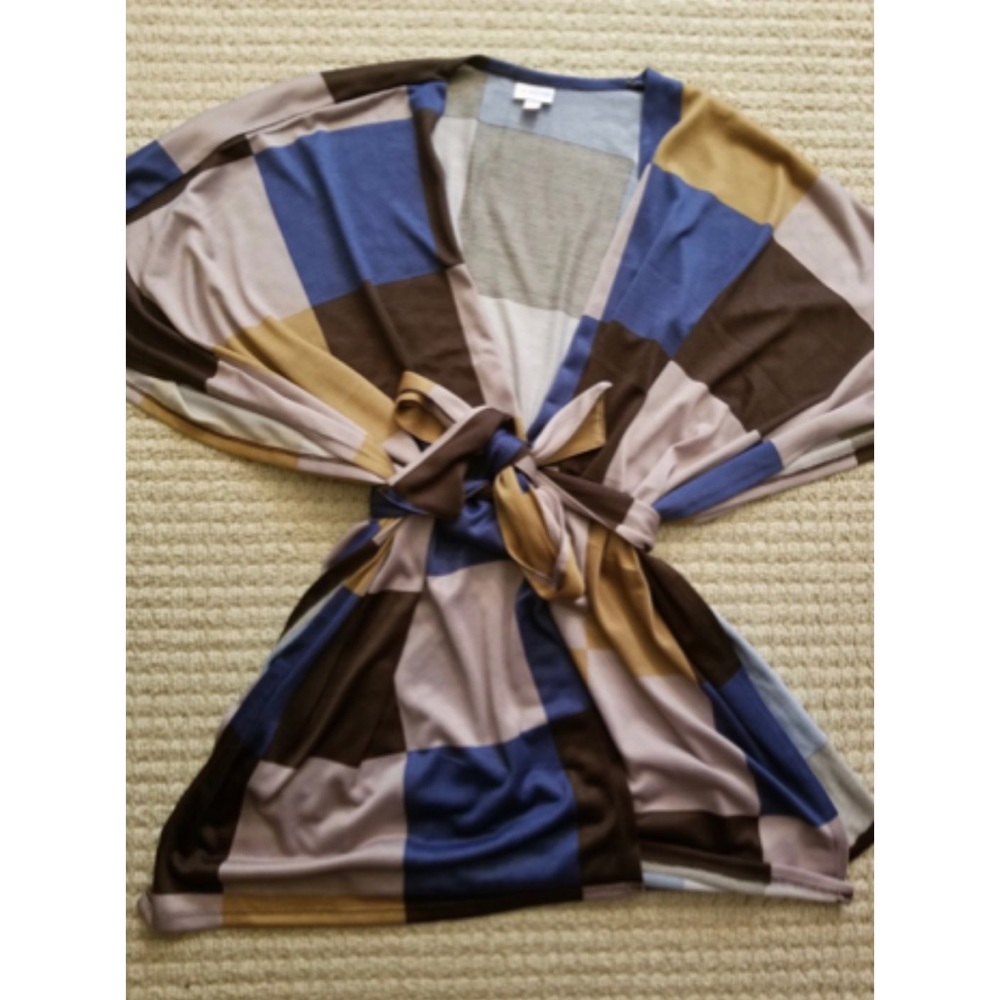 Savannah Wrap • LuLaRoe Kaftan